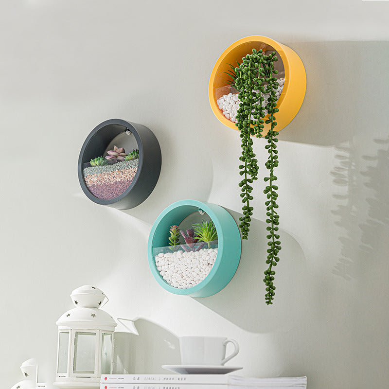 Wandvase mit Pflanzenhalter